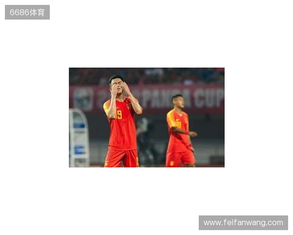 直播吧：邵佳一观摩熊猫杯考察球员，国足可能年底或明年初集中